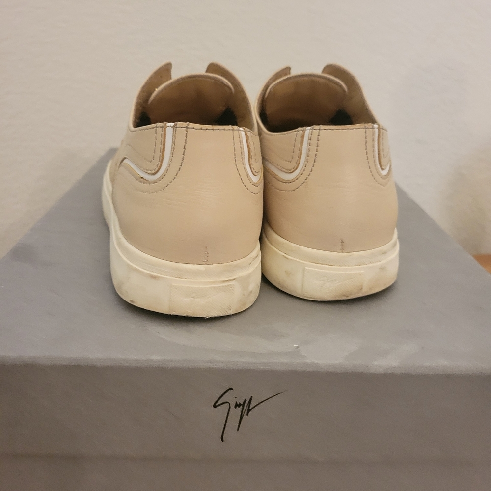 Giuseppe Zanotti gold studded deck sneakers